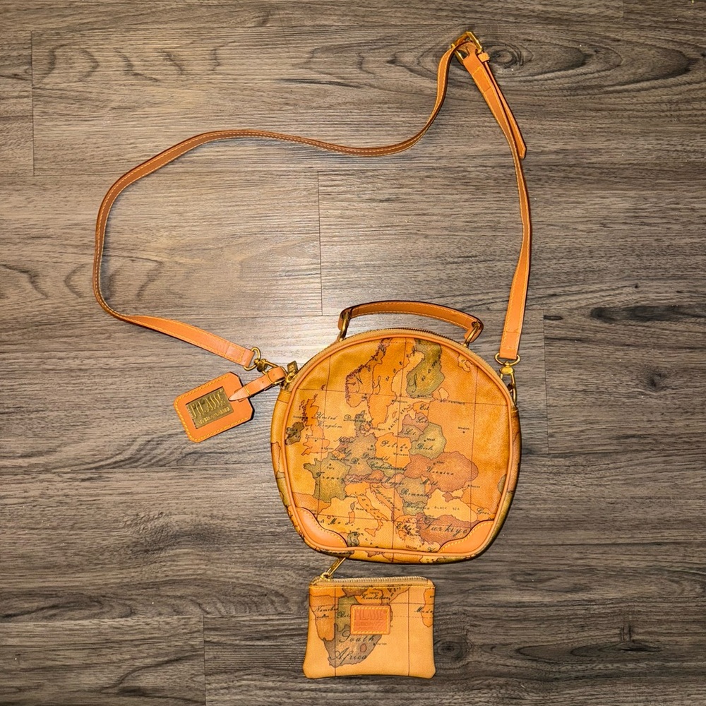 Alviero Martini Classe Round Circle Crossbody Geo Purse Italy Globe W Wallet